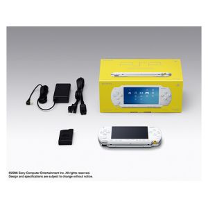PSP「プレイステーション・ポータブル」セラミック・ホワイト(PSP1000CW)