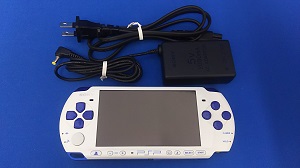 【箱説なし】PSP「プレイステーション・ポータブル」ホワイト/ブルー(PSPJ30018)