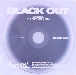 【輸入盤】Black Out(Photo Book Ver.)