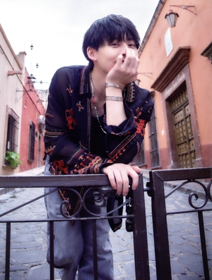 牧島輝 デビュー10周年記念写真集 MAXICO